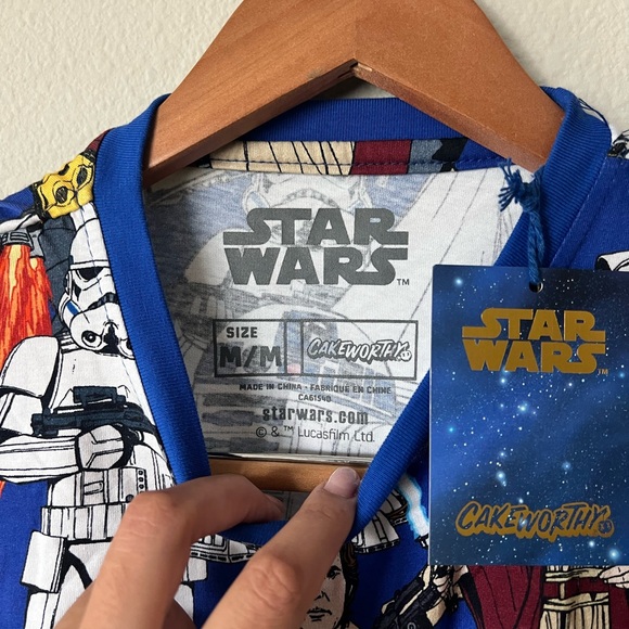 Cakeworthy Star Wars T-Shirt | All Over Print Graphic Tee | Unisex Size M 🪐 - Picture 3 of 6